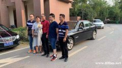 武汉豪华婚车从一队美丽整齐高端的婚车车队开始，租婚车选大唐朝