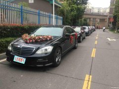 武汉婚车公司自有各种豪华婚车车队婚车套餐出租价格不贵